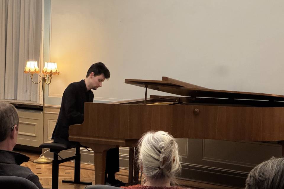 Dacheröden in Concert: Max Mostovetski Thumbnail