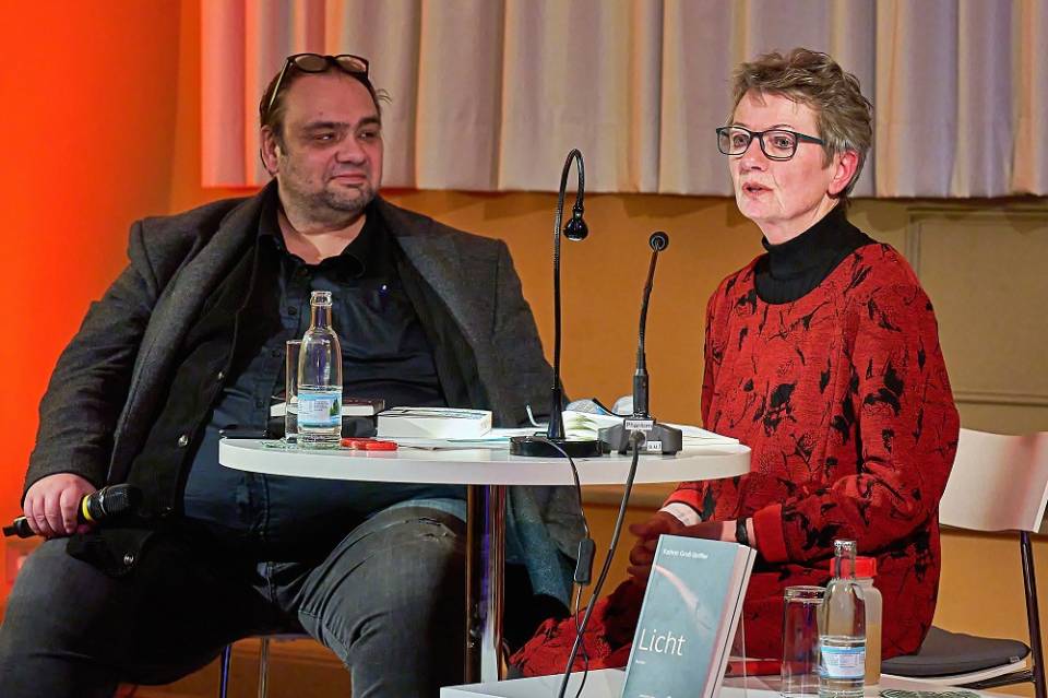 Kathrin Groß-Striffler: Licht Thumbnail
