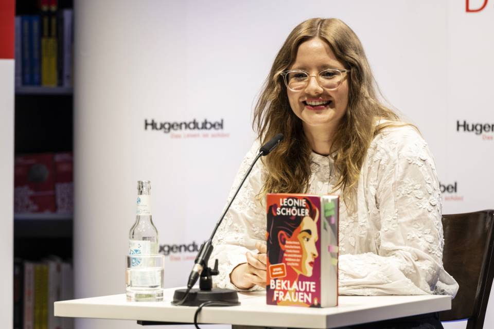 Leonie Schöler: Beklaute Frauen Thumbnail
