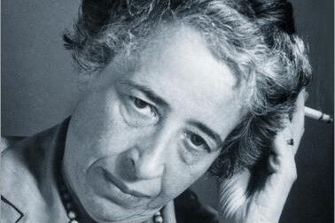 Bücher aus dem Feuer: „Jeder neue Anfang ist seinem Wesen nach ein Wunder.“ - Vortrag zu Hannah Arendt