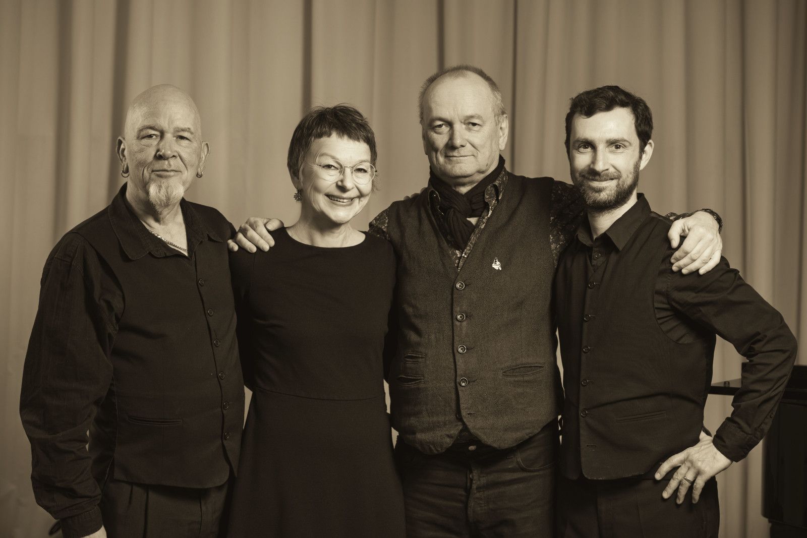 Dacheröden in Concert: Wenn das Alles ist – Hilde100