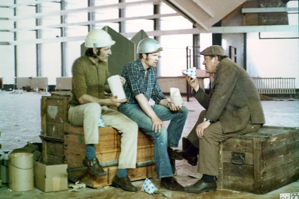 DEFA im Salon: Der nackte Mann auf dem Sportplatz Thumbnail