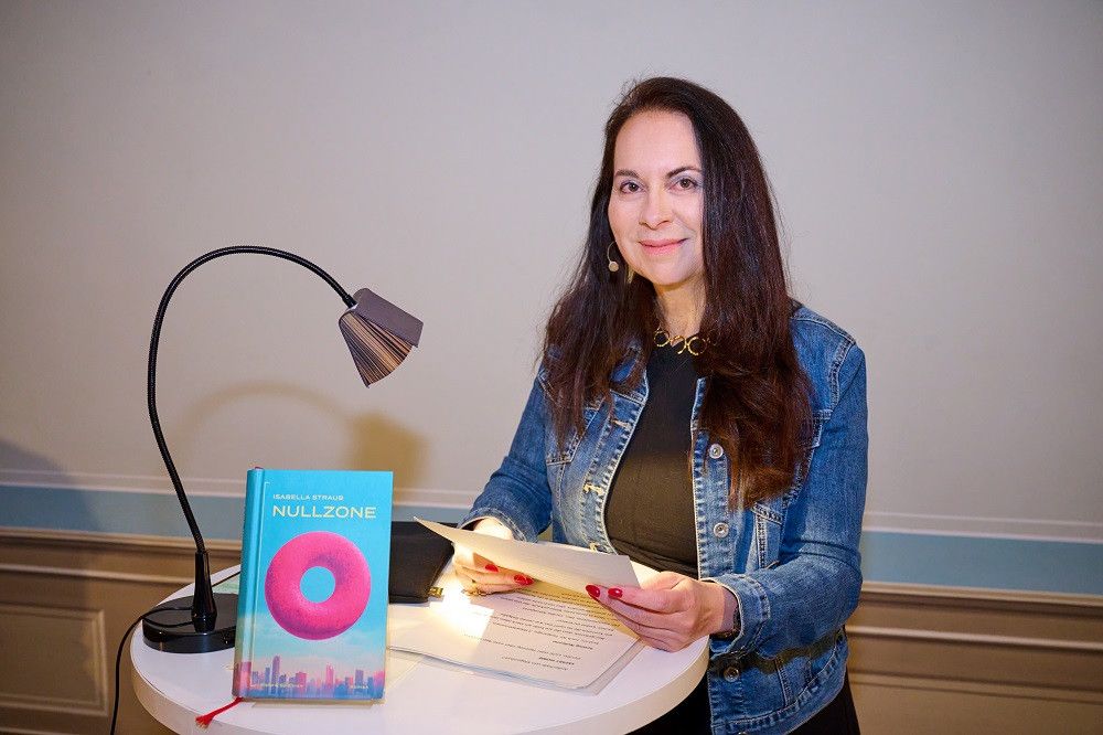 Isabella Straub: Nullzone