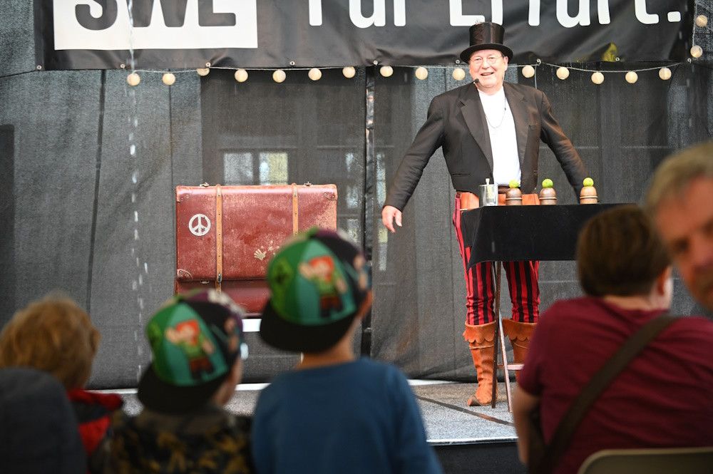 Open Air | Zaubershow mit Zeigerini